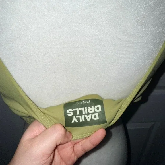 Daily Drills Lawson Matcha Green Sports Bra‎ NWOT Size Medium